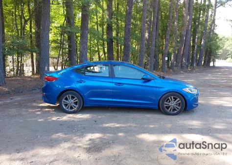 2017 Hyundai Elantra Se z USA, uszkodzony, nr VIN 5NPD84LF7HH143057